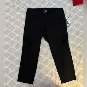 NWT Old Navy Workout Capris